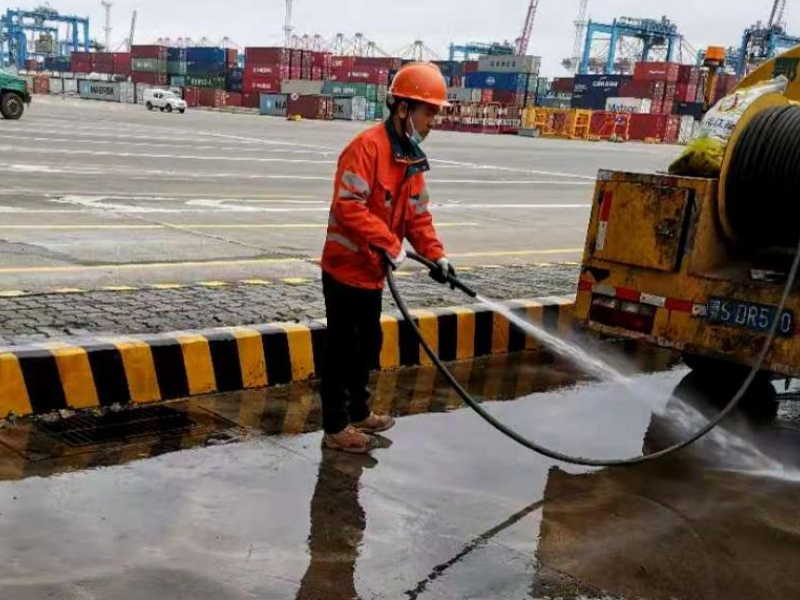 江阴市专业高压清洗疏通管道 化粪池抽粪、清理淤泥