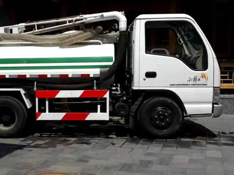 无锡江阴市全城抽泥浆抽污水抽粪抽化粪池服务