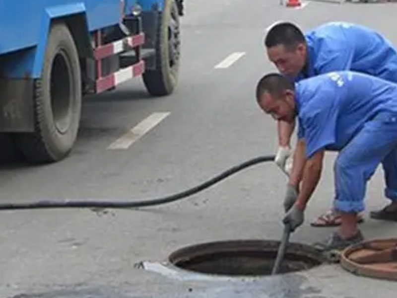 江阴下水道疏通公司高压清洗清淤污泥油垢管道抽粪堵水