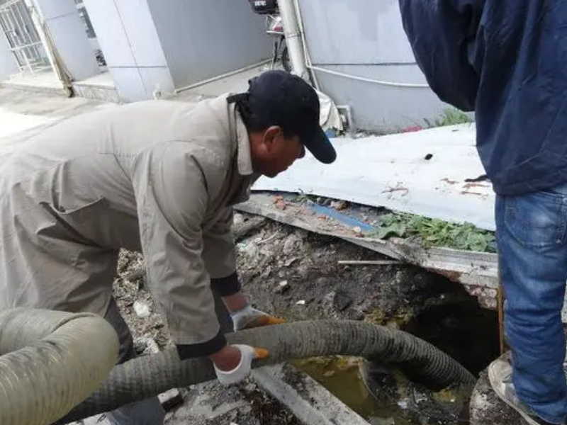 江阴专掏窨井抽泥浆污水清理淤泥疑难下水道疏通管道清